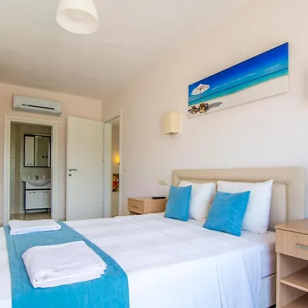 Sleeps 9 With Pool Air Con And Wifi וילה דליאן