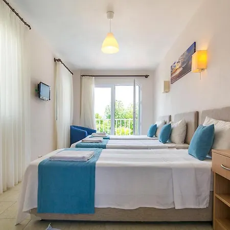Sleeps 9 With Pool Air Con And Wifi *